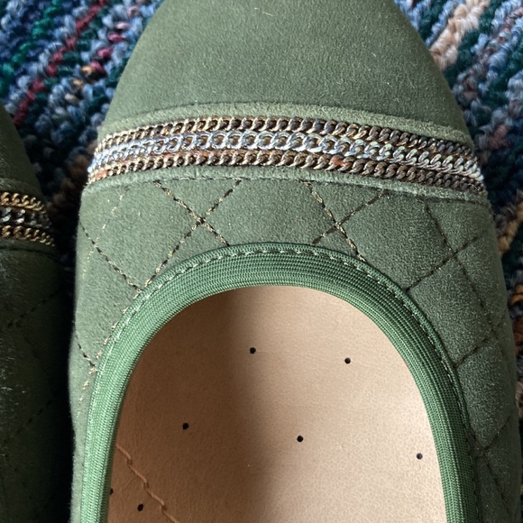 Van Eli green suede Sigrid round toe ballet flats - Picture 3 of 6